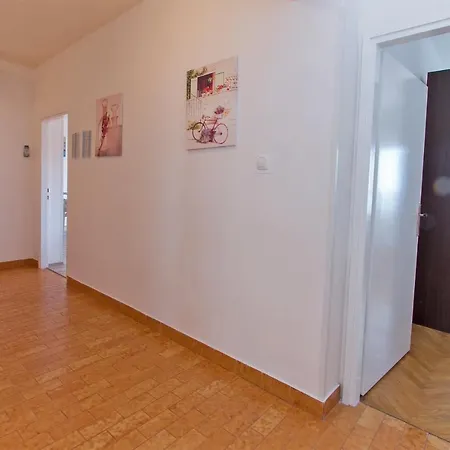 Nella Apartment