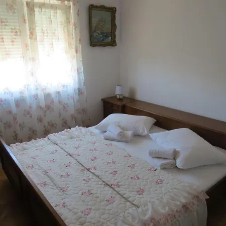 Apartment Nella *