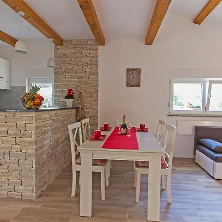 Nella Apartment